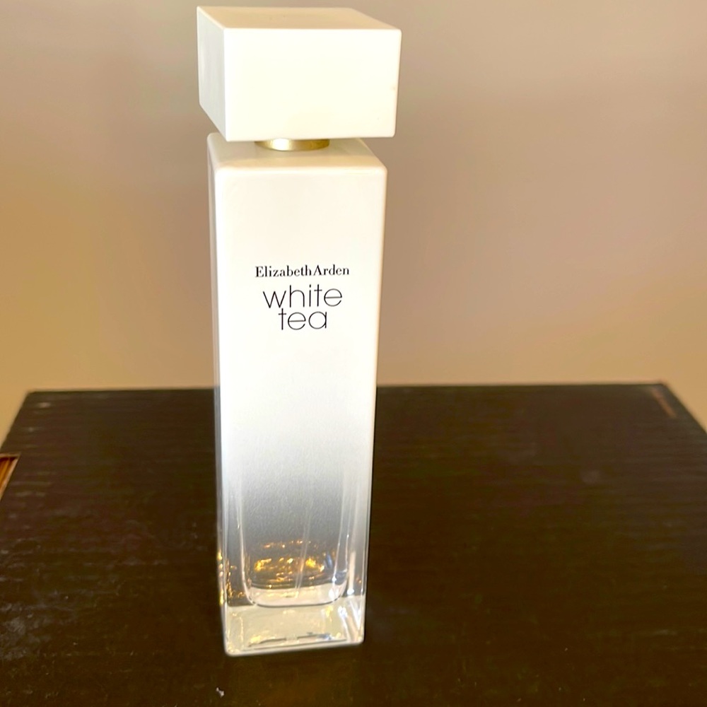 White Tea Elizabeth Arden